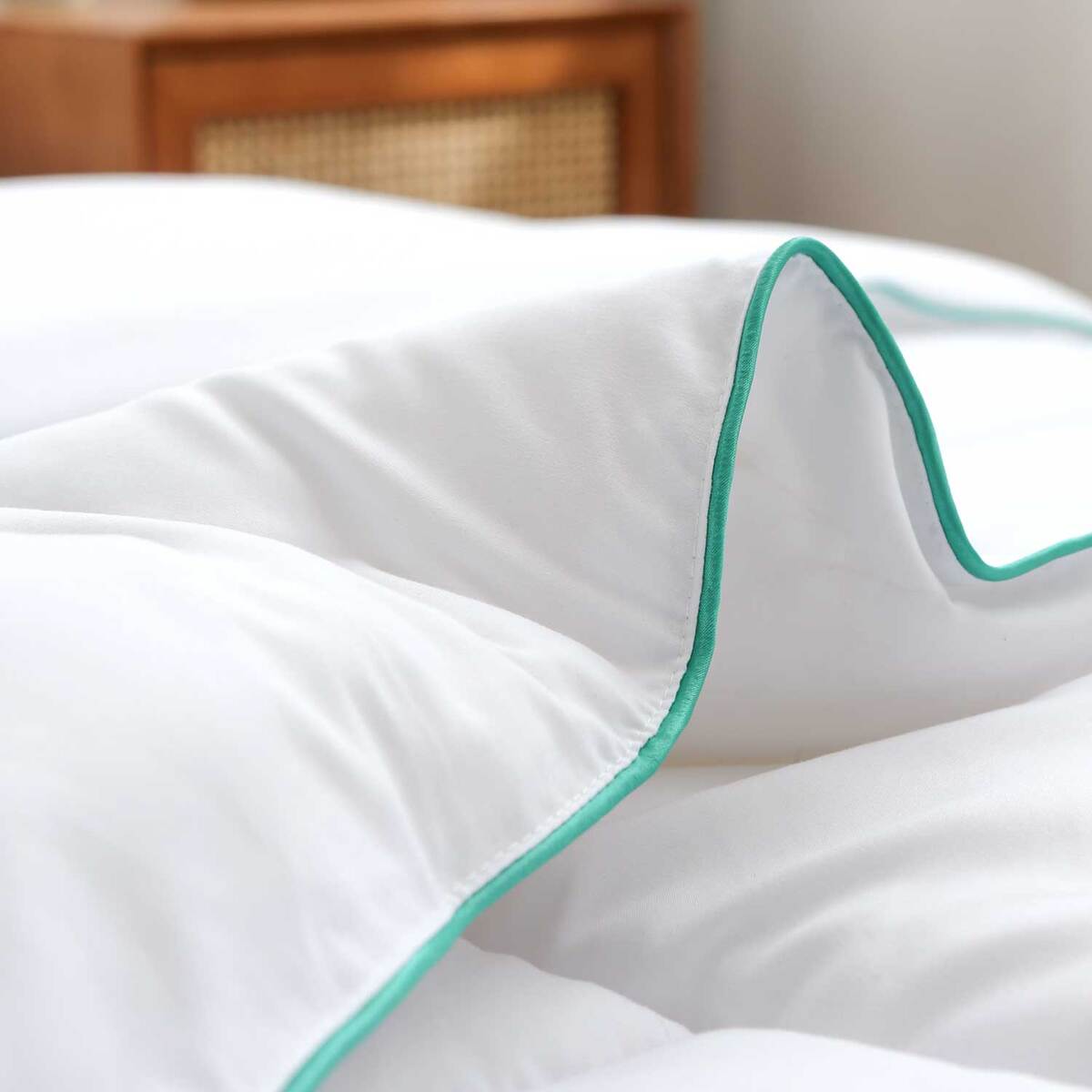 Luxton Double Size Bamboo Soft All Seasons Quilt