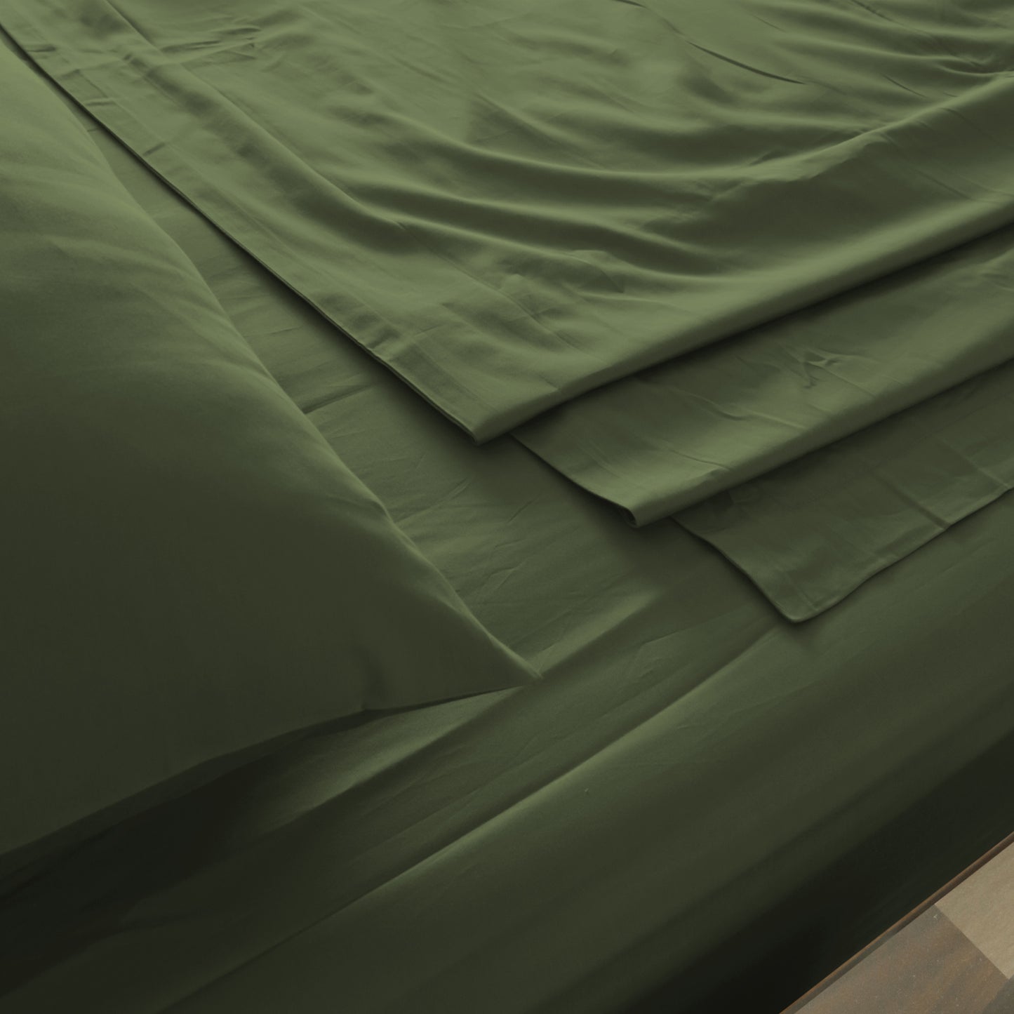 Royal Comfort 1000 Thread Count Bamboo Cotton Sheet and Quilt Cover Complete Set - King - Olive