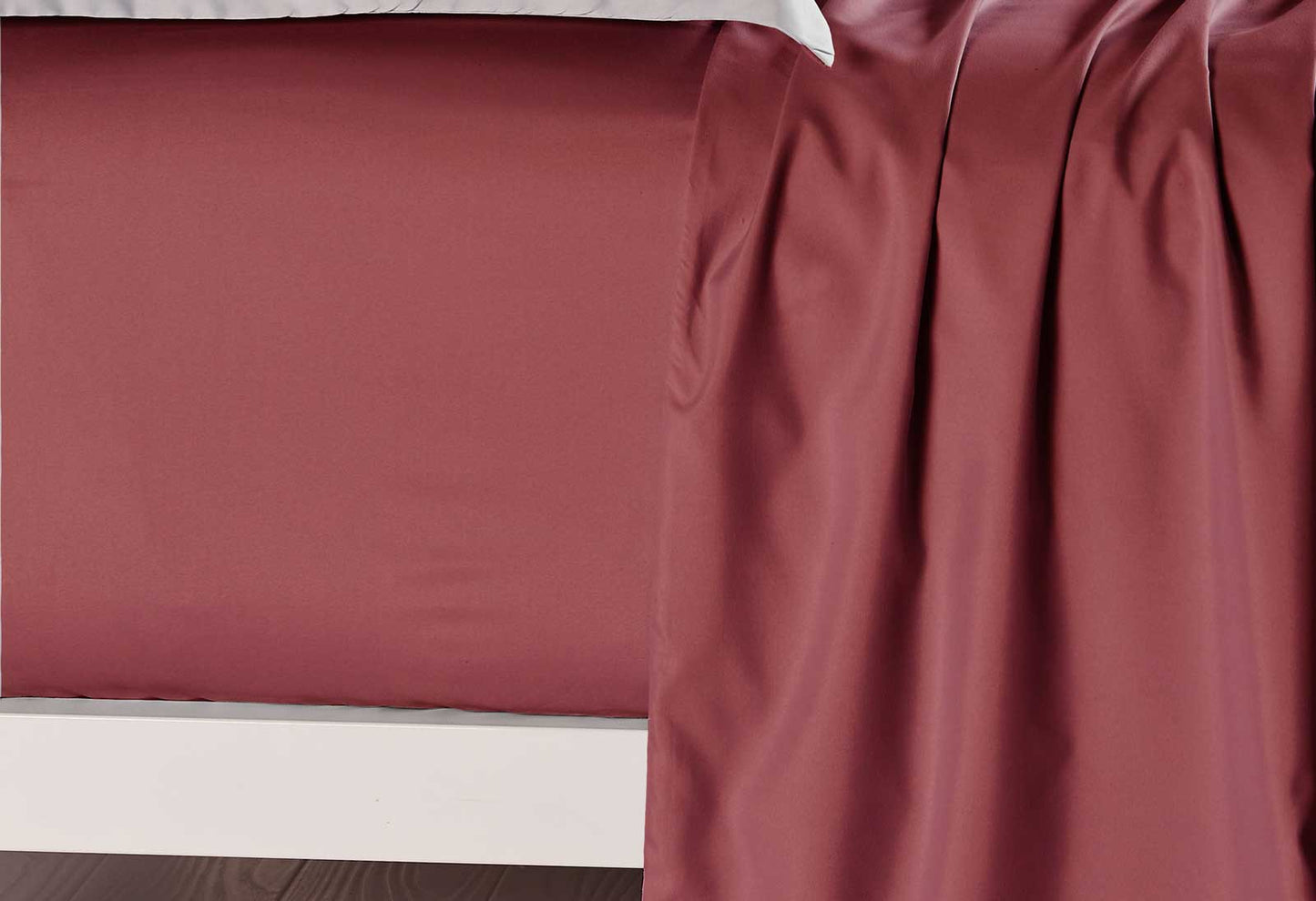 Luxton Queen Size Burgundy Color Fitted Sheet