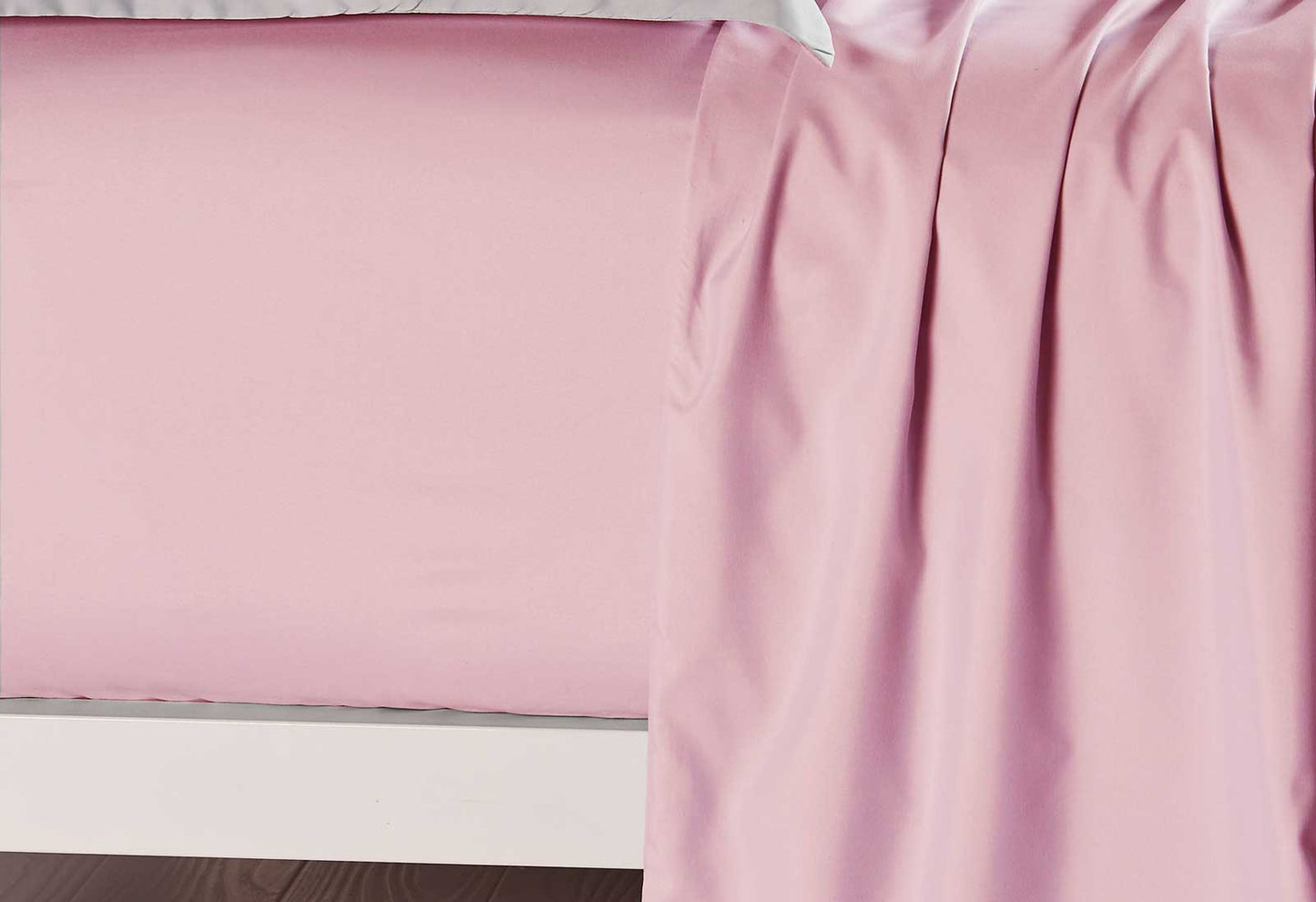 Luxton Queen Size Pink Color Fitted Sheet