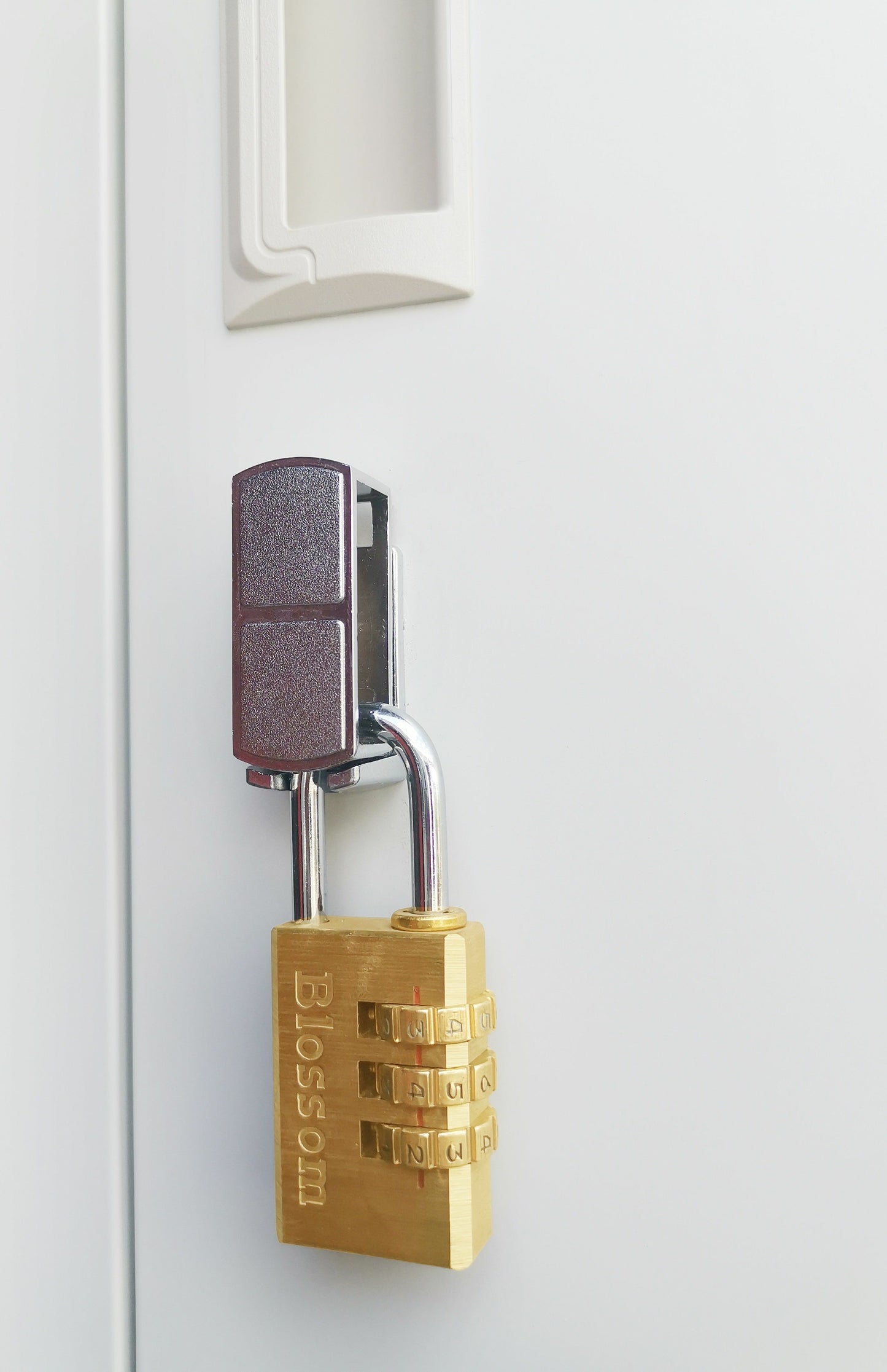 Padlock-operated lock 12 Door Locker for Office Gym - Light Grey